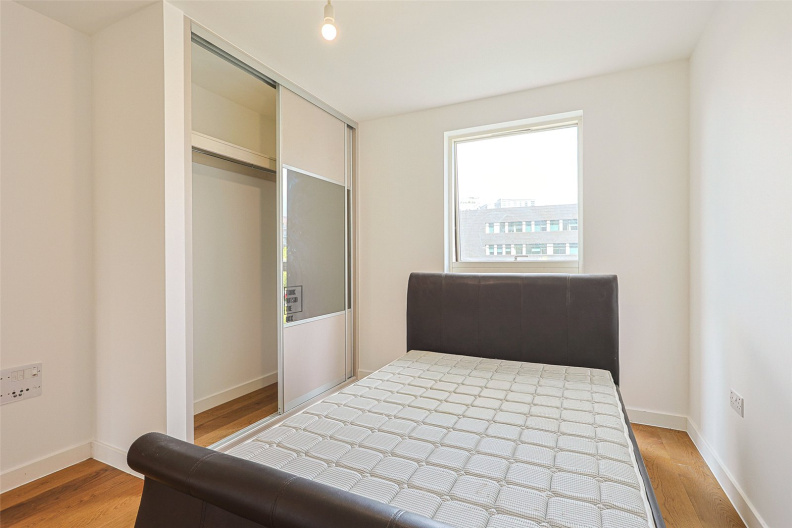 3 bedrooms apartments/flats to sale in Lismore Boulevard, Colindale-image 14