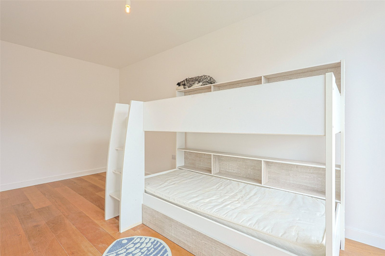 3 bedrooms apartments/flats to sale in Lismore Boulevard, Colindale-image 19