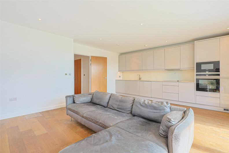 3 bedrooms apartments/flats to sale in Lismore Boulevard, Colindale-image 8