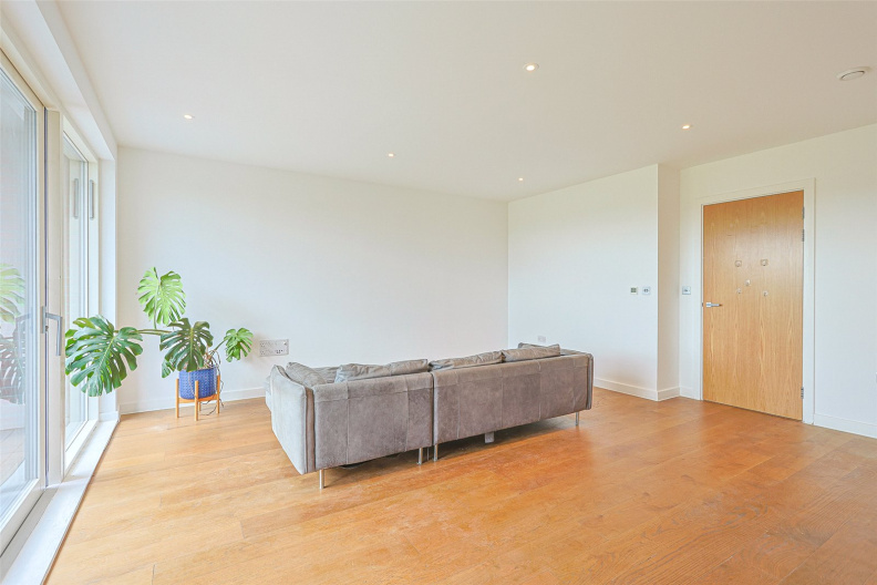 3 bedrooms apartments/flats to sale in Lismore Boulevard, Colindale-image 17