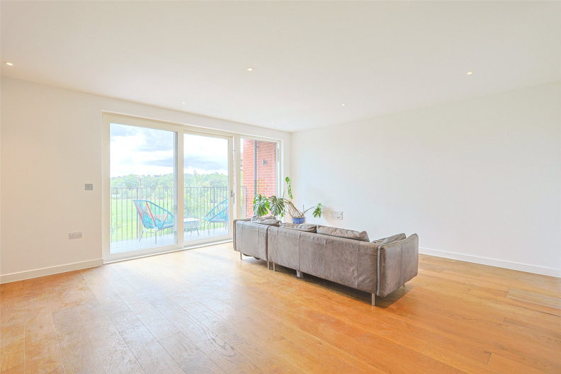 3 bedrooms apartments/flats to sale in Lismore Boulevard, Colindale-image 9