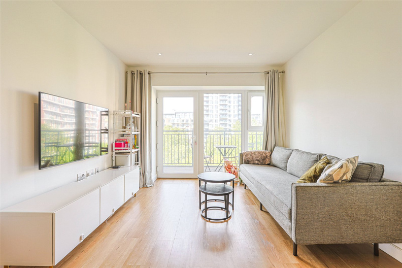 2 bedrooms apartments/flats to sale in Beaufort Square, London-image 1