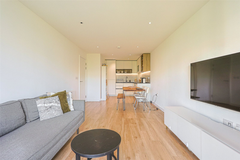 2 bedrooms apartments/flats to sale in Beaufort Square, London-image 14