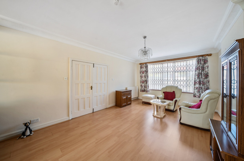 5 bedrooms houses to sale in Foscote Road, Hendon Central-image 9