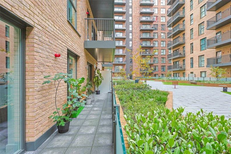 2 bedrooms apartments/flats to sale in Lismore Boulevard, Colindale Gardens, Colindale-image 10