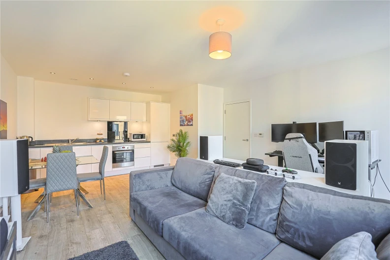 1 bedroom apartments/flats to sale in Westmoreland Road, Colindale-image 3