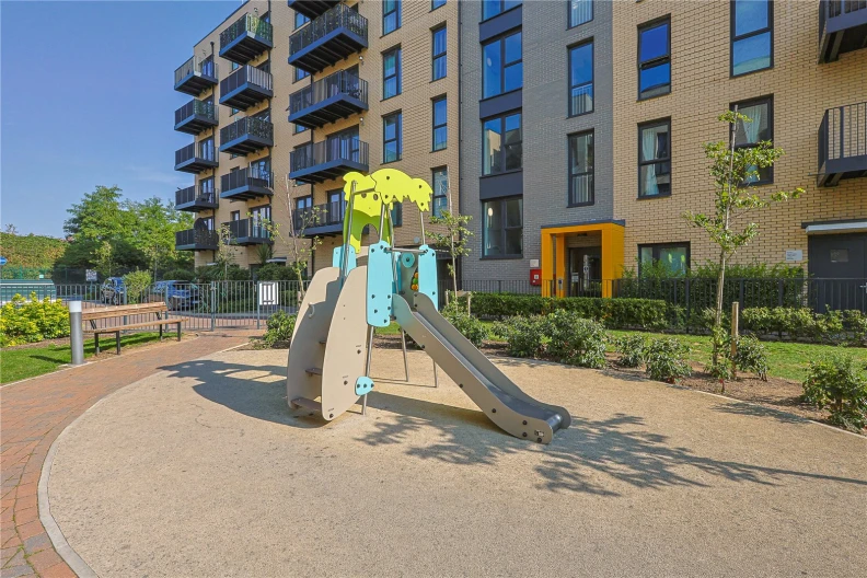 1 bedroom apartments/flats to sale in Westmoreland Road, Colindale-image 15