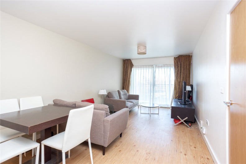 2 bedrooms apartments/flats to sale in Heritage Avenue, London-image 3