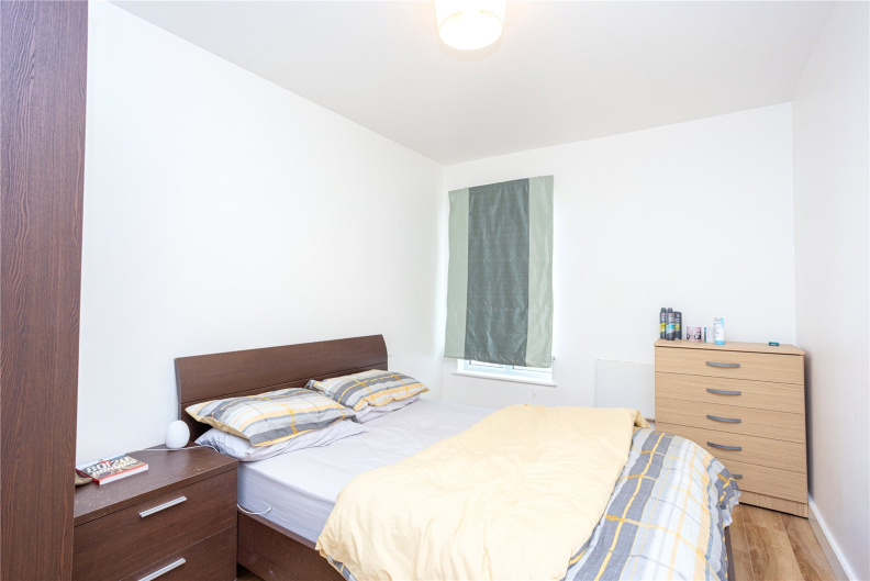 2 bedrooms apartments/flats to sale in Heritage Avenue, London-image 5