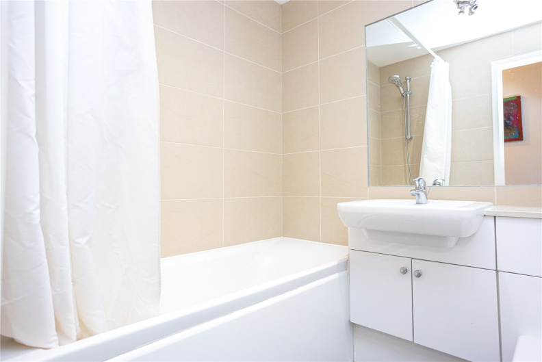 2 bedrooms apartments/flats to sale in Heritage Avenue, London-image 7