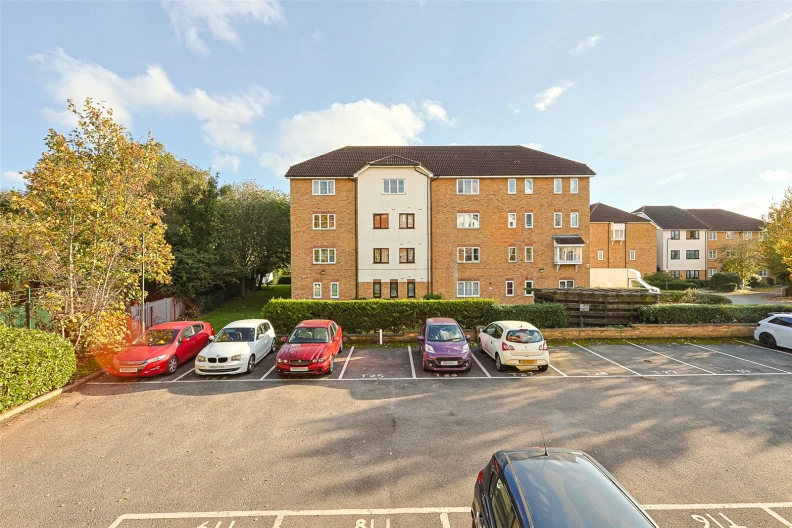 Studio apartments/flats to sale in Tylers Court, Vicars Bridge Close, Wembley-image 7