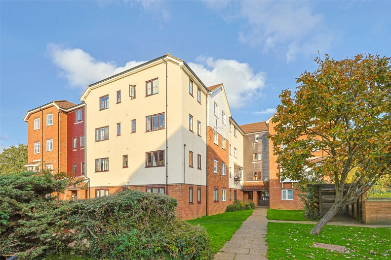 Studio apartments/flats to sale in Tylers Court, Vicars Bridge Close, Wembley-image 1