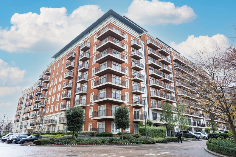 1 bedroom apartments/flats to sale in Beaufort Square, Colindale-image 1