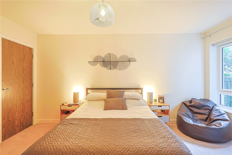 1 bedroom apartments/flats to sale in Beaufort Square, Colindale-image 2