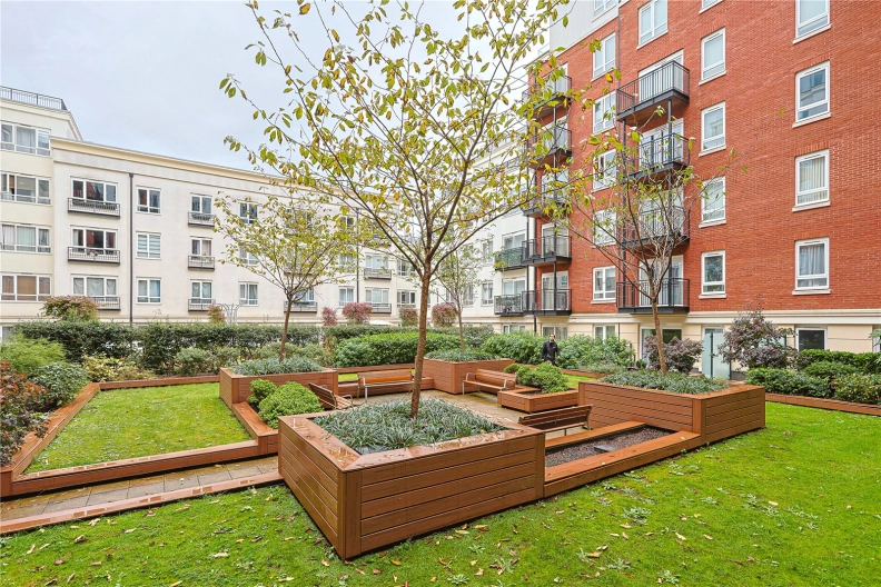 1 bedroom apartments/flats to sale in Beaufort Square, Colindale-image 16