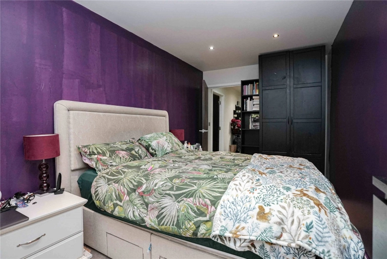 2 bedrooms apartments/flats to sale in Boulevard Drive, Beaufort Park, Colindale-image 5