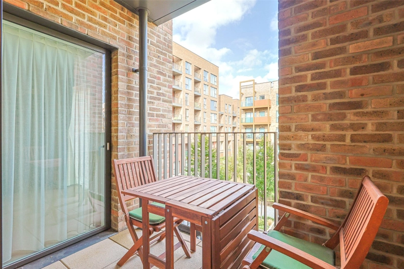 1 bedroom apartments/flats to sale in Lismore Boulevard, Colindale Gardens, Colindale-image 10