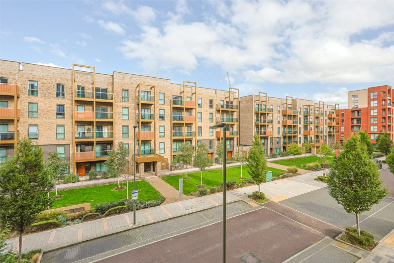 1 bedroom apartments/flats to sale in Lismore Boulevard, Colindale Gardens, Colindale-image 9