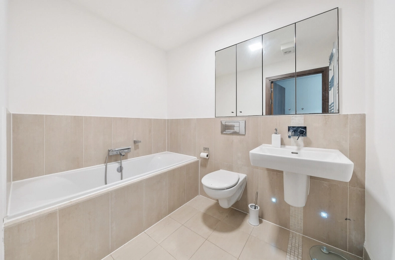 2 bedrooms apartments/flats to sale in Kings Mill Way, Denham, Uxbridge-image 8