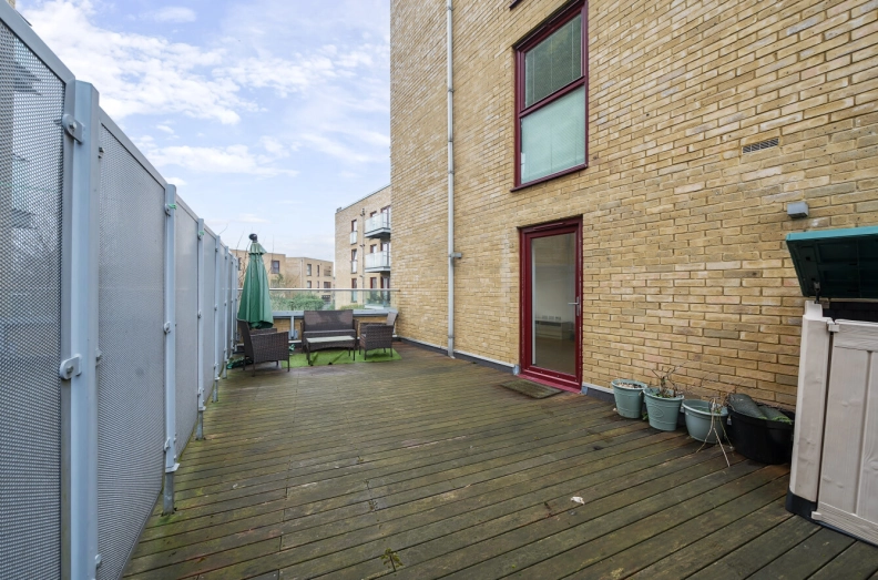 2 bedrooms apartments/flats to sale in Kings Mill Way, Denham, Uxbridge-image 12