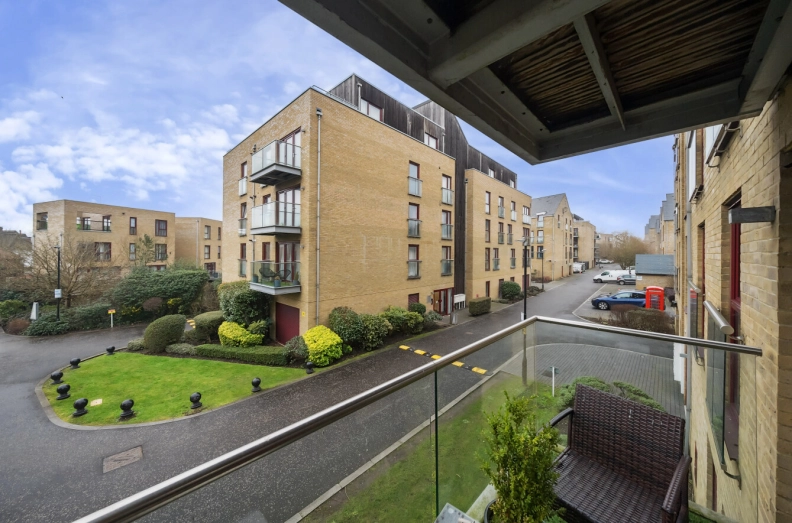 2 bedrooms apartments/flats to sale in Kings Mill Way, Denham, Uxbridge-image 10