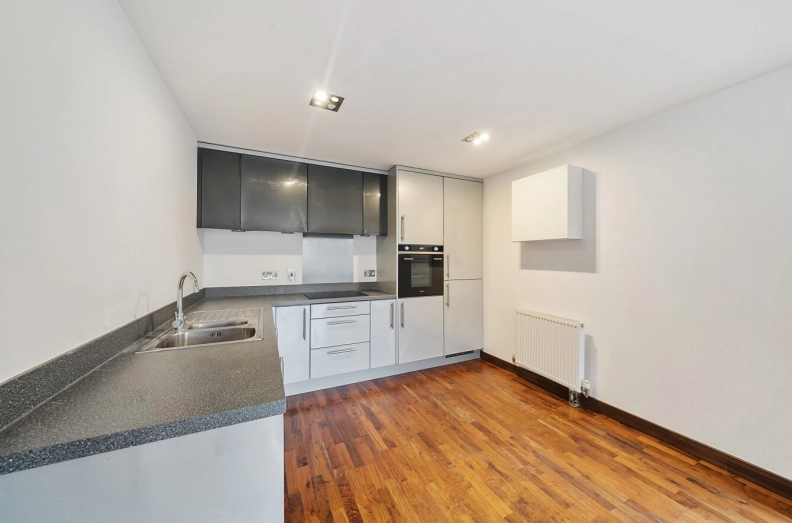 2 bedrooms apartments/flats to sale in Kings Mill Way, Denham, Uxbridge-image 16