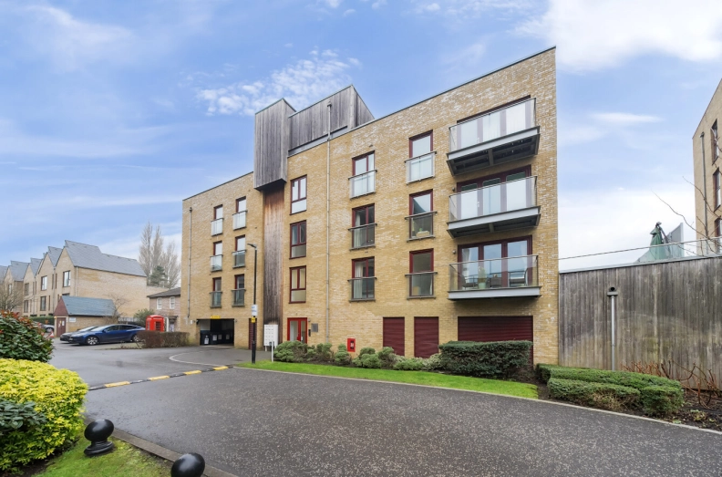 2 bedrooms apartments/flats to sale in Kings Mill Way, Denham, Uxbridge-image 18