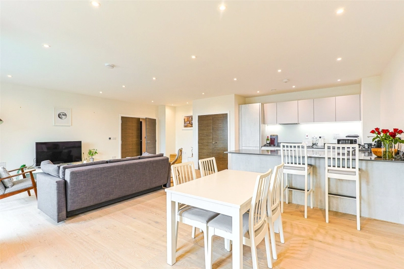 2 bedrooms apartments/flats to sale in Royal Engineers Way, Mill Hill-image 15