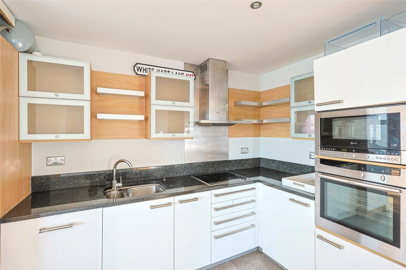 3 bedrooms apartments/flats to sale in Boulevard Drive, Beaufort Park, Colindale-image 9