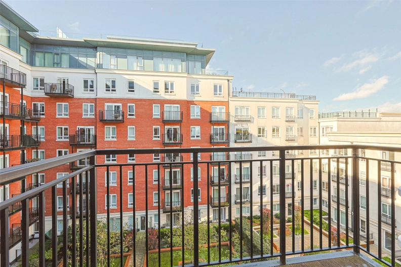 2 bedrooms apartments/flats to sale in Beaufort Square, Beaufort Park, Colindale-image 14