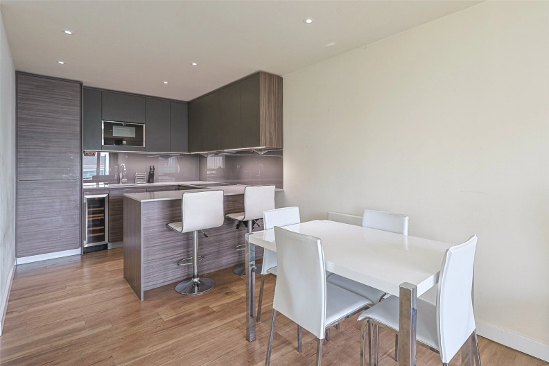 2 bedrooms apartments/flats to sale in Aerodrome Road, Beaufort Park, Colindale-image 6