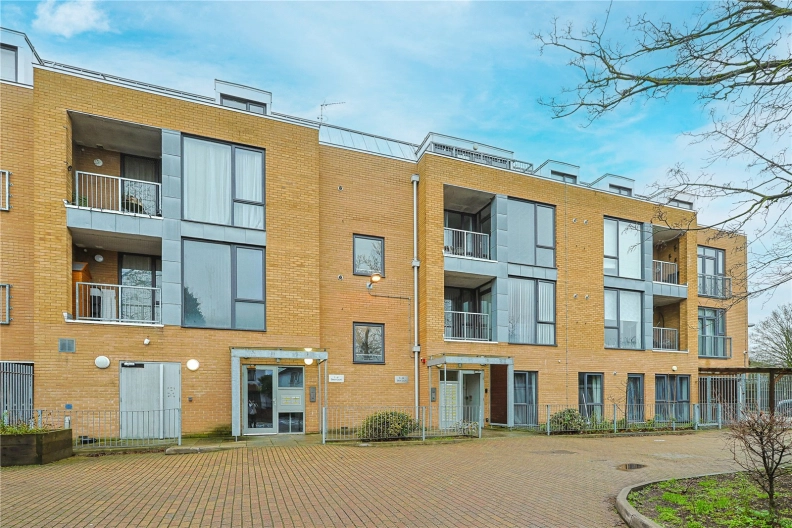 2 bedrooms apartments/flats to sale in Tentelow Lane, Southall-image 1