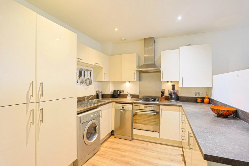 2 bedrooms apartments/flats to sale in Tentelow Lane, Southall-image 8