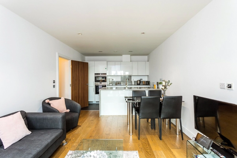 2 bedrooms apartments/flats to sale in Longfield Avenue, Ealing-image 3