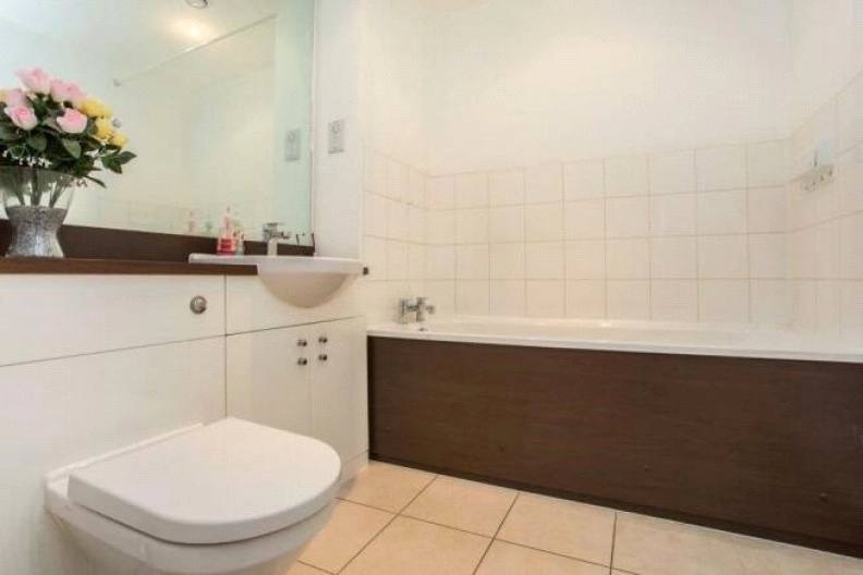 2 bedrooms apartments/flats to sale in Acklington Drive, Colindale-image 7