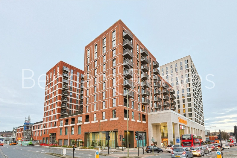 3 bedrooms apartments/flats to sale in The Hyde, Colindale-image 1