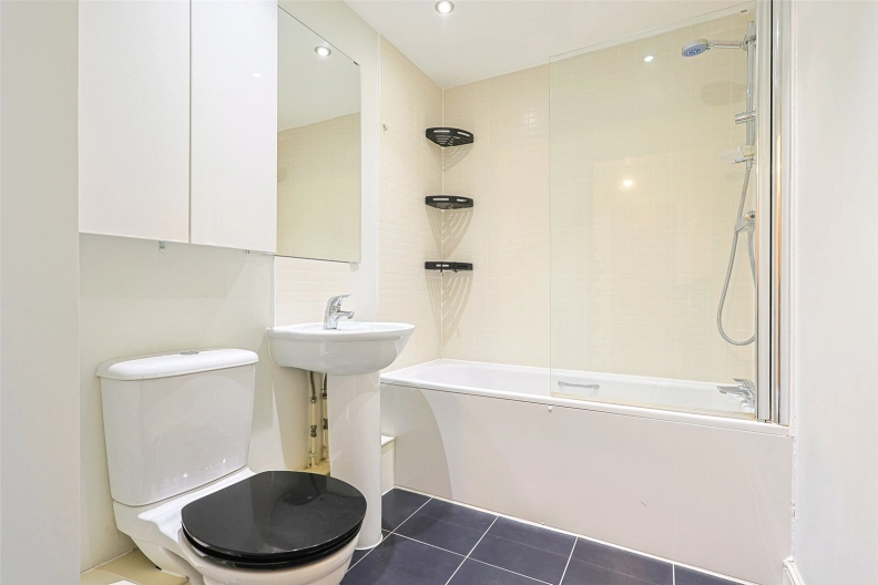 1 bedroom apartments/flats to sale in Needleman Close, Colindale-image 7