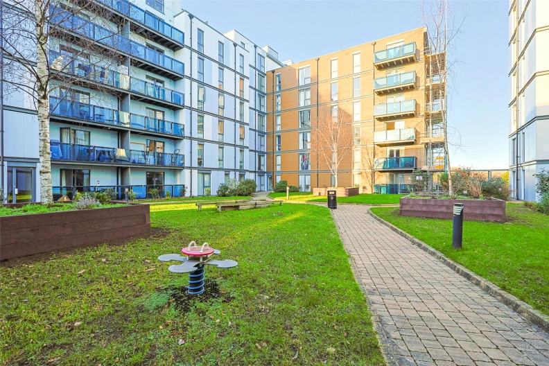 1 bedroom apartments/flats to sale in Needleman Close, Colindale-image 10