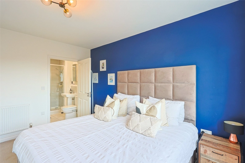 2 bedrooms apartments/flats to sale in Grahame Park Way, Colindale-image 4