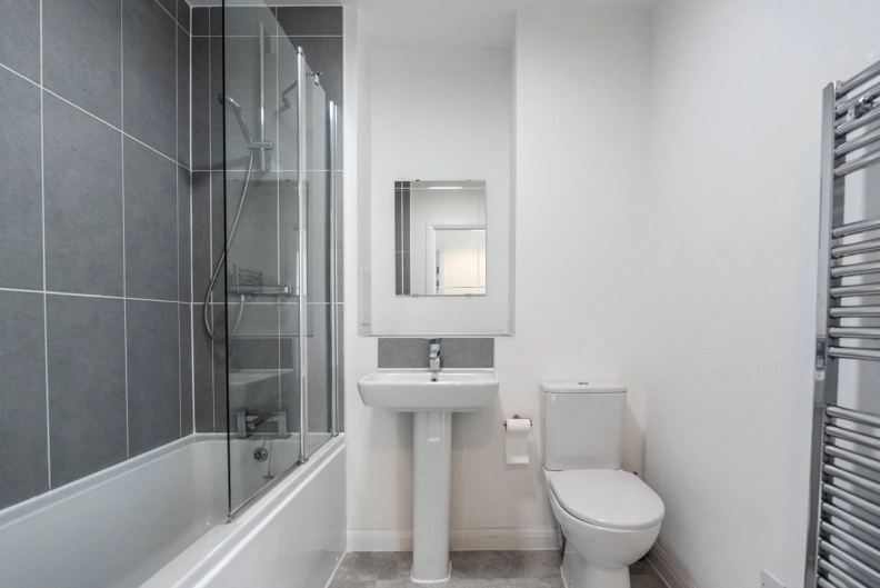 2 bedrooms apartments/flats to sale in Grahame Park Way, Colindale-image 7