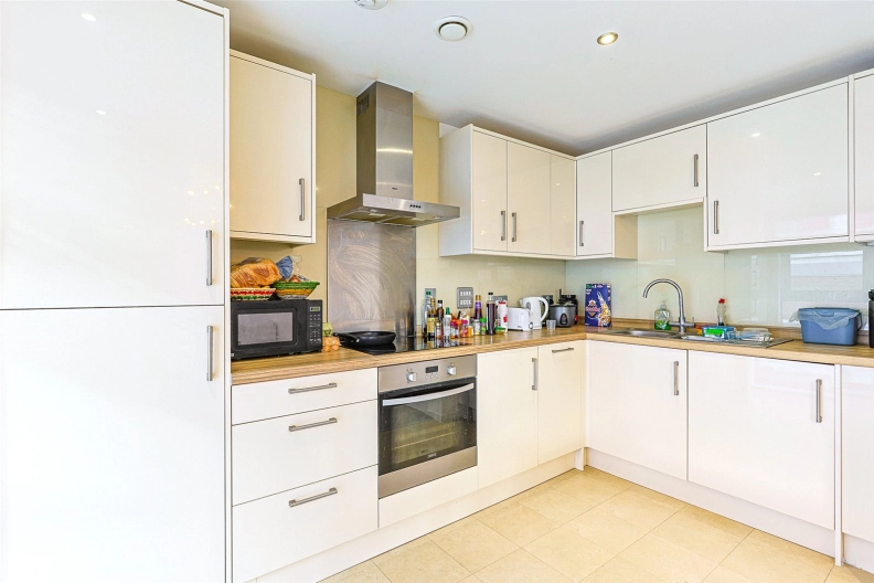 2 bedrooms apartments/flats to sale in The Greenway, Colindale-image 7