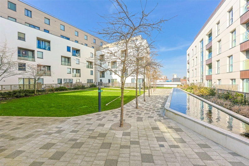 1 bedroom apartments/flats to sale in Capitol Way, Colindale-image 13