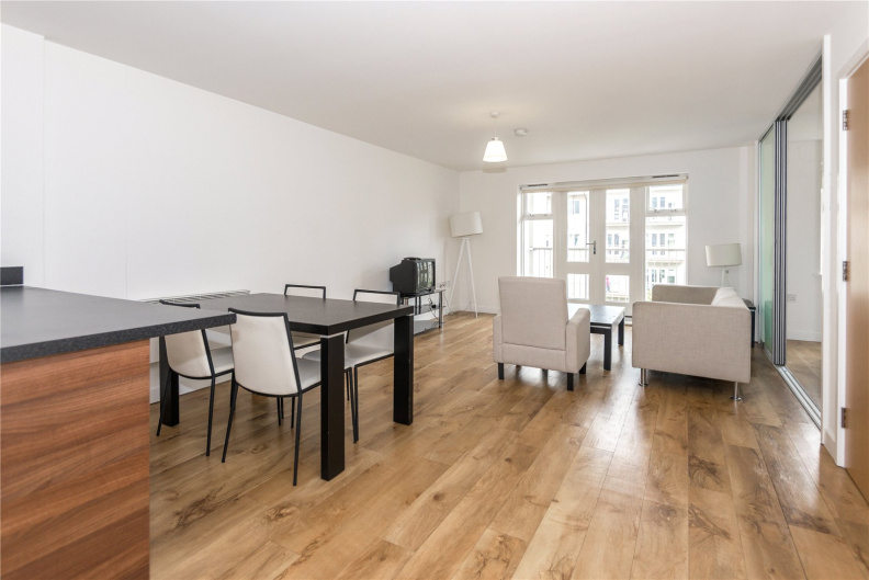 1 bedroom apartments/flats to sale in Park Lodge Avenue, West Drayton-image 8