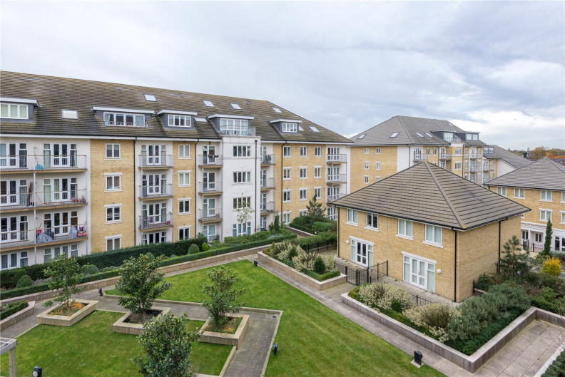 1 bedroom apartments/flats to sale in Park Lodge Avenue, West Drayton-image 4