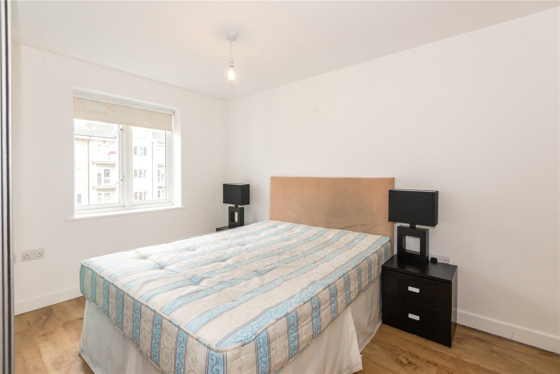 1 bedroom apartments/flats to sale in Park Lodge Avenue, West Drayton-image 5