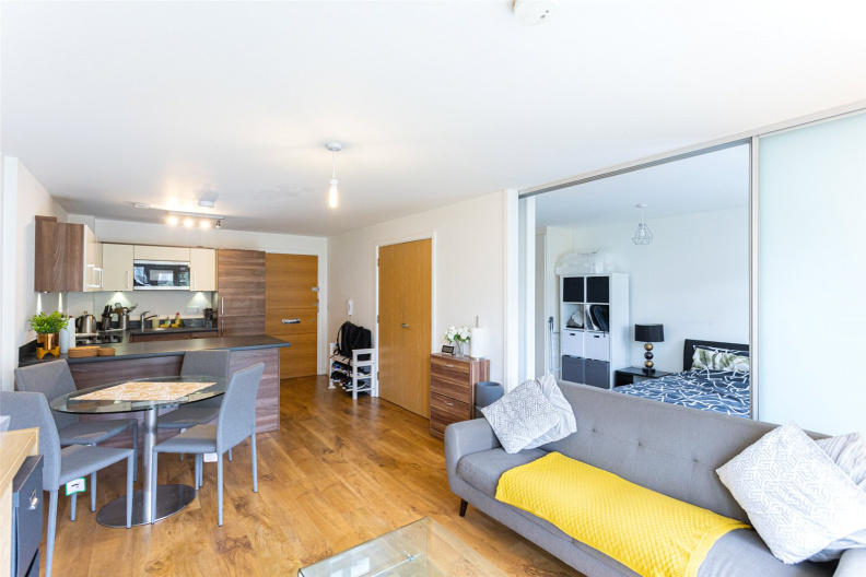 1 bedroom apartments/flats to sale in Park Lodge Avenue, West Drayton-image 11
