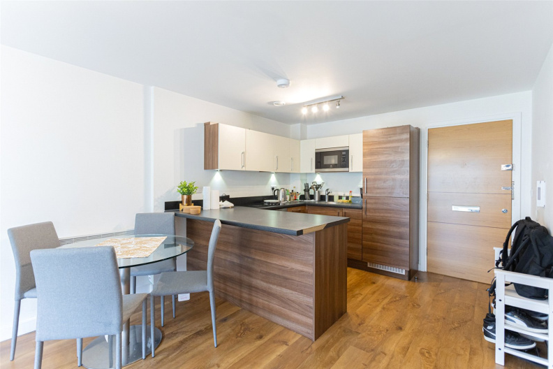 1 bedroom apartments/flats to sale in Park Lodge Avenue, West Drayton-image 7