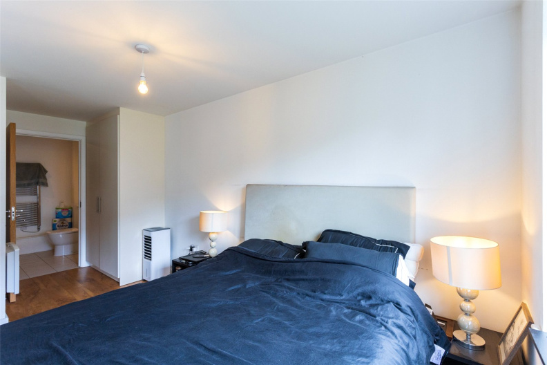 1 bedroom apartments/flats to sale in Park Lodge Avenue, West Drayton-image 3