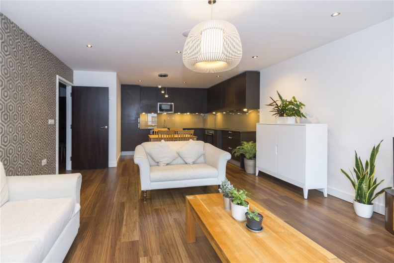 2 bedrooms apartments/flats to sale in Aerodrome Road, Colindale-image 4