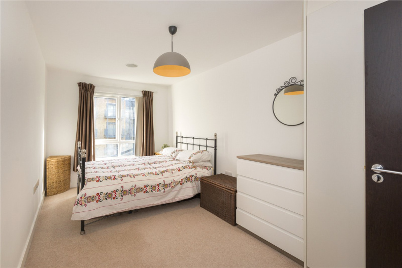 2 bedrooms apartments/flats to sale in Aerodrome Road, Colindale-image 8